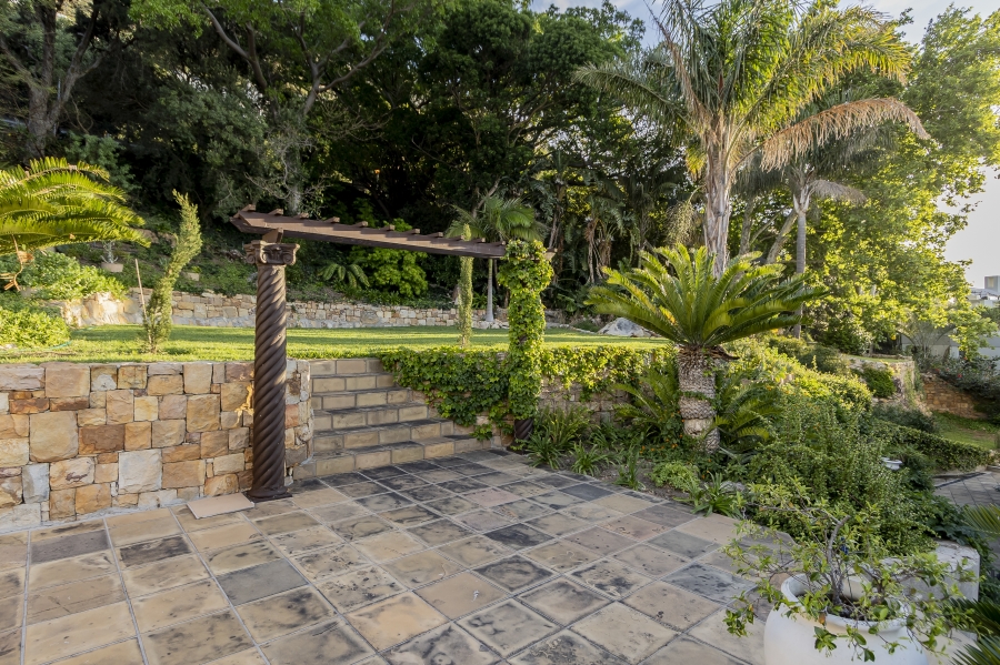 6 Bedroom Property for Sale in Gordons Bay Village Western Cape